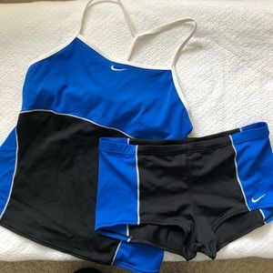 Nike 2 piece swimsuit size 6